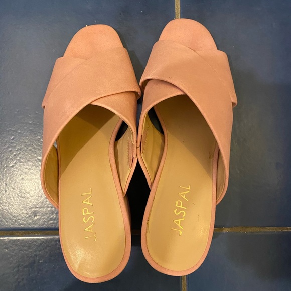 Suede pink heels - Picture 3 of 4